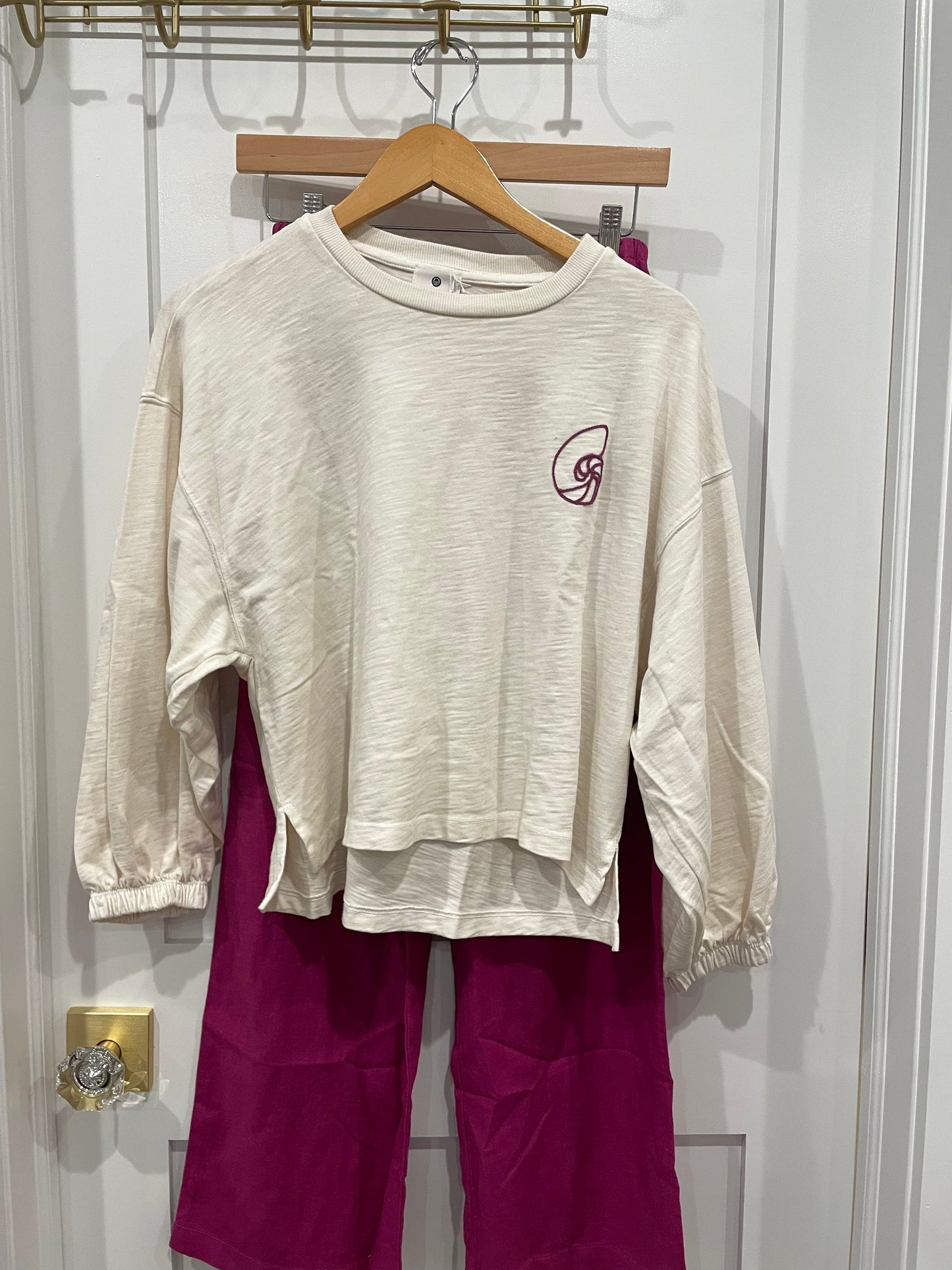 Seashell Embroidered Sweatshirt