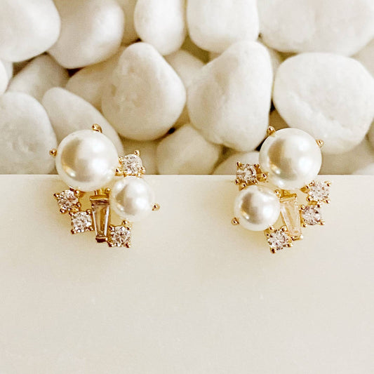 Pearl and Shine Stud Earrings