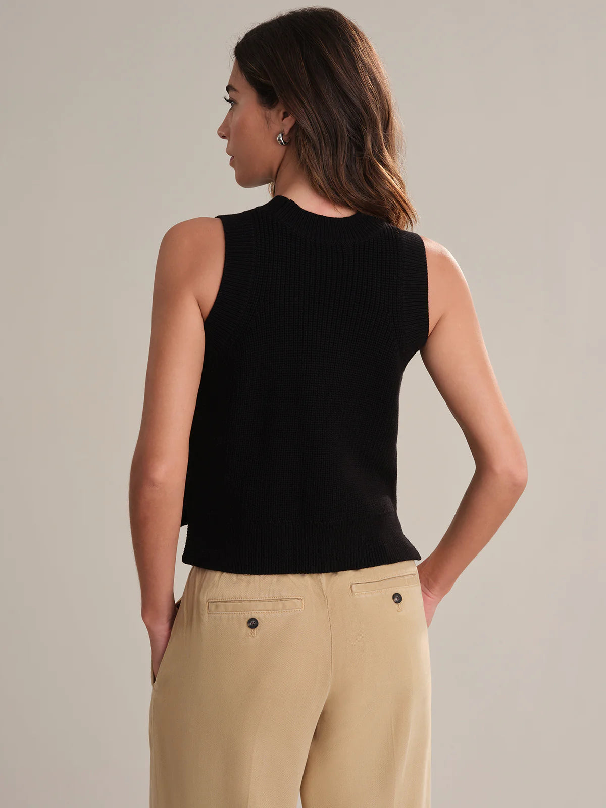 Black High Crew Neck Tank