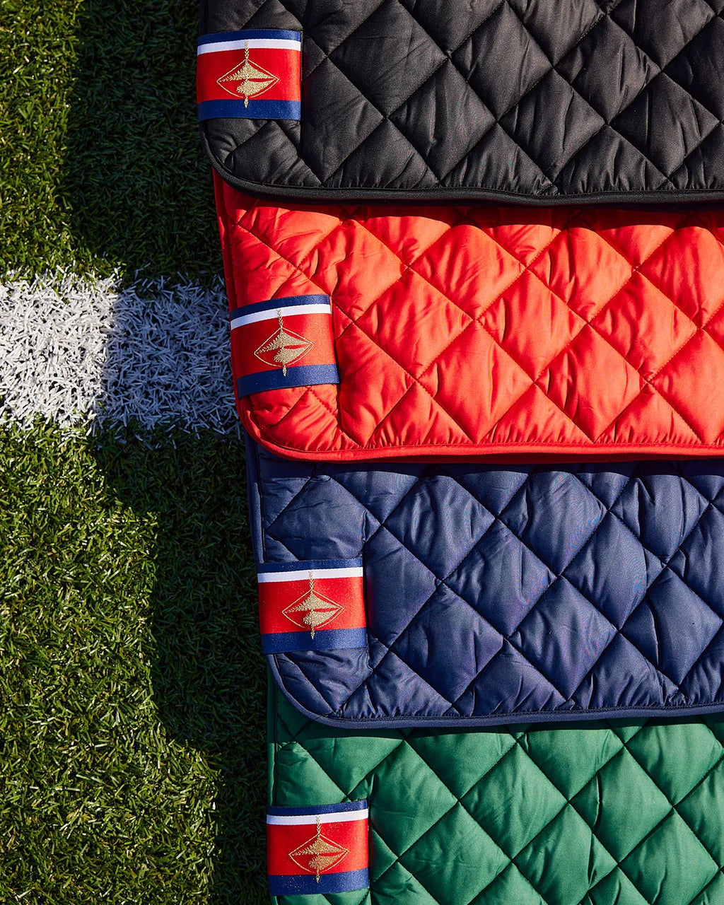 Waterproof Puffer Blanket with Pockets
