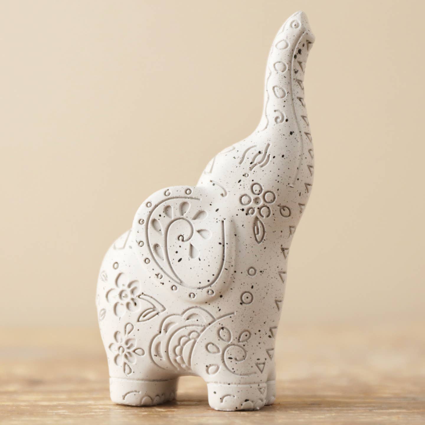 Ceramic Elephant Ring Holder