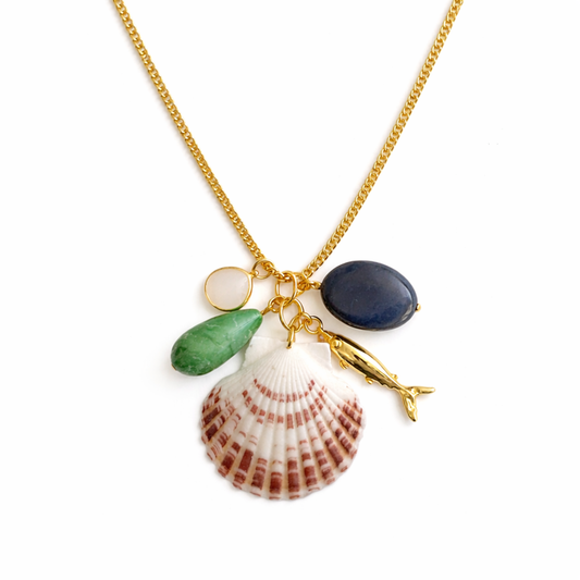 Coastal Charm Shell Pendant Necklace – Natural Stone & Gold Accent