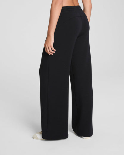 Black AirEssentials® Wide Leg Pant