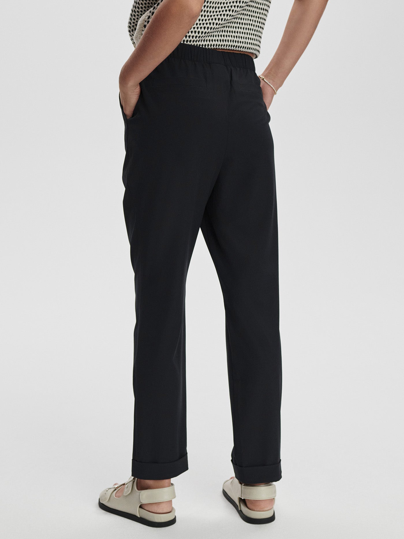 Black Alana Slim Tapered Cuff Pant 29"