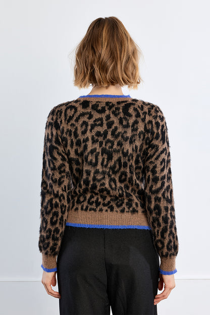 YOUNG LADIES KNITTED SWEATER