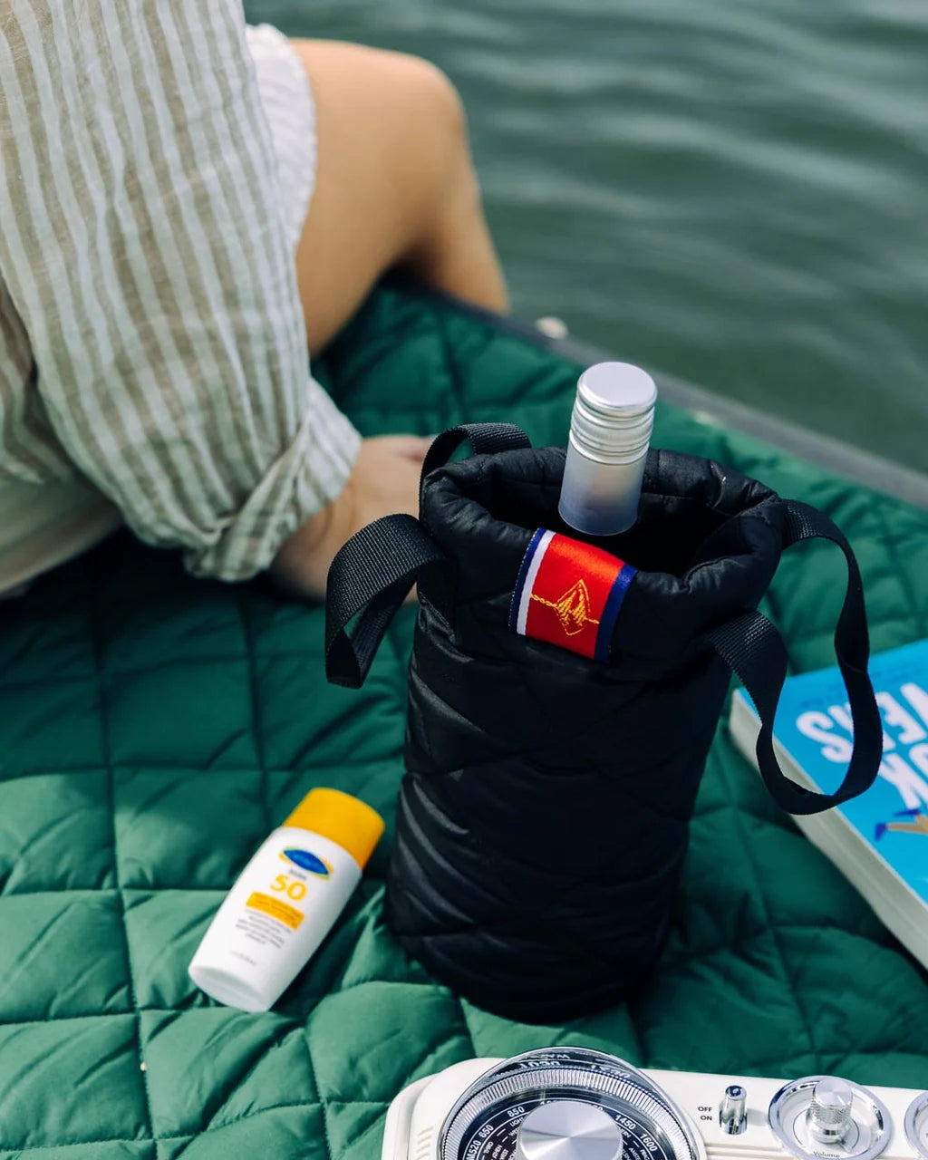 Waterproof Puffer Blanket with Pockets