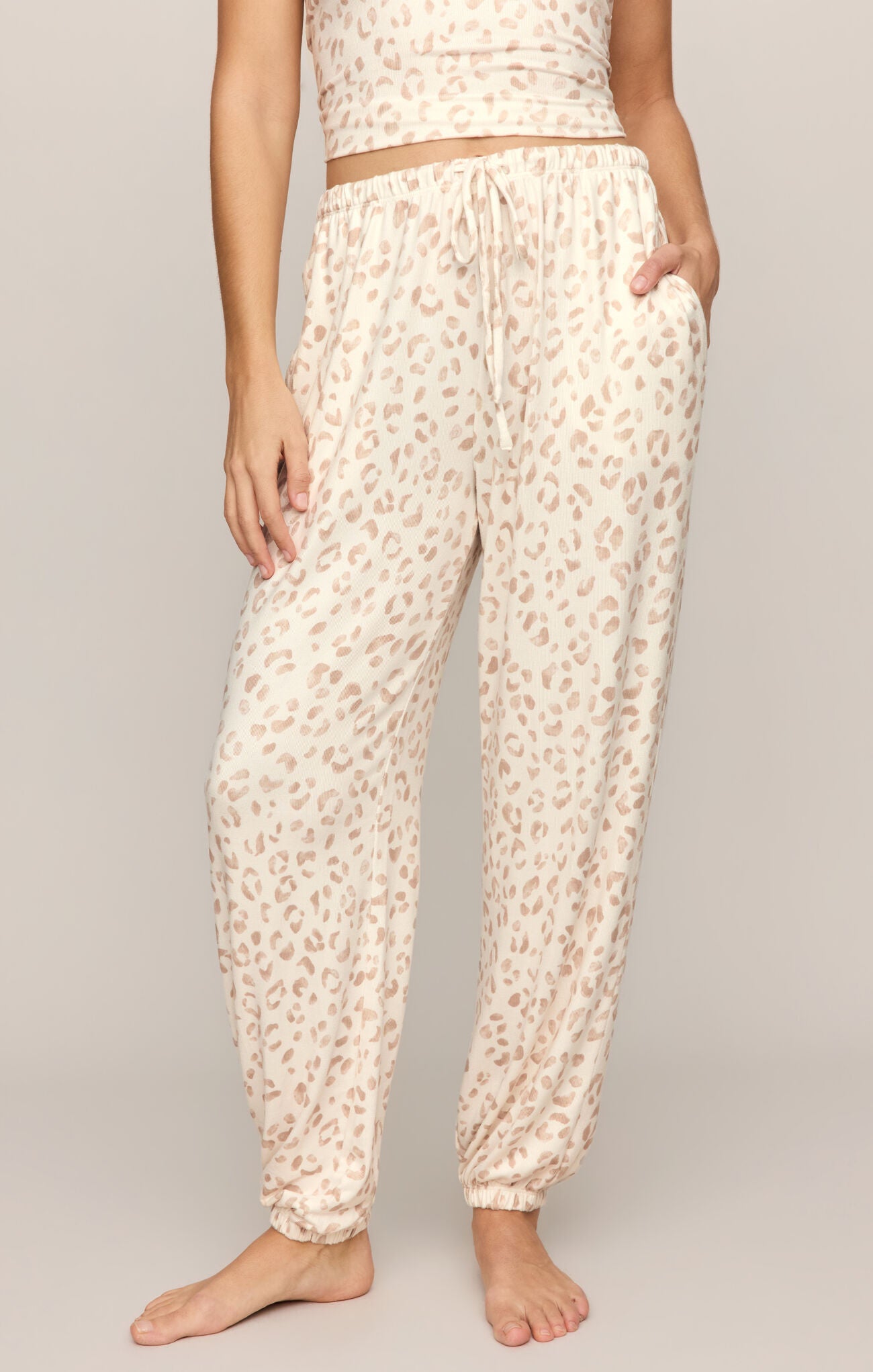Leo Jogger- Sandstone