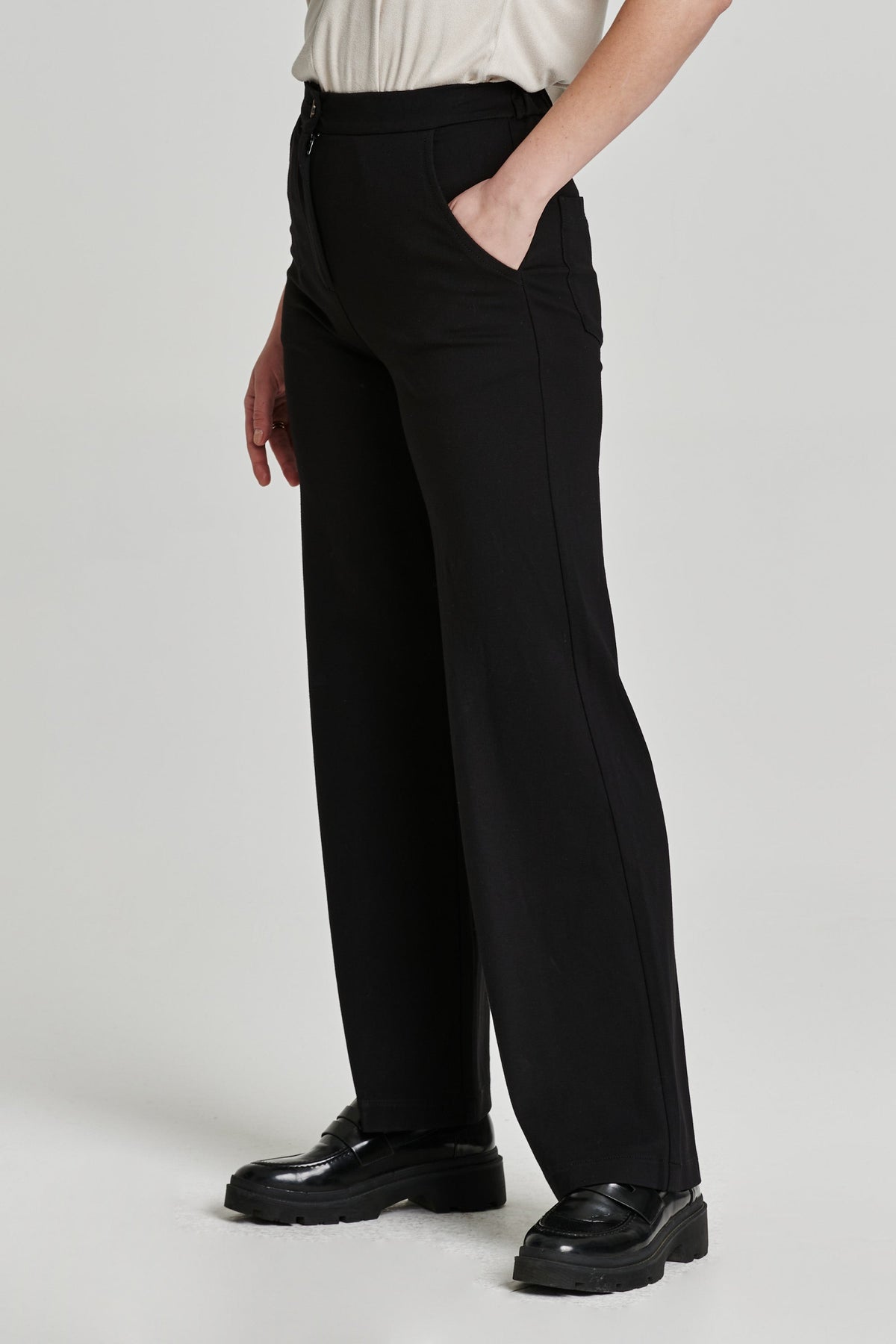 BISHOP WIDE LEG BLACK PANTS