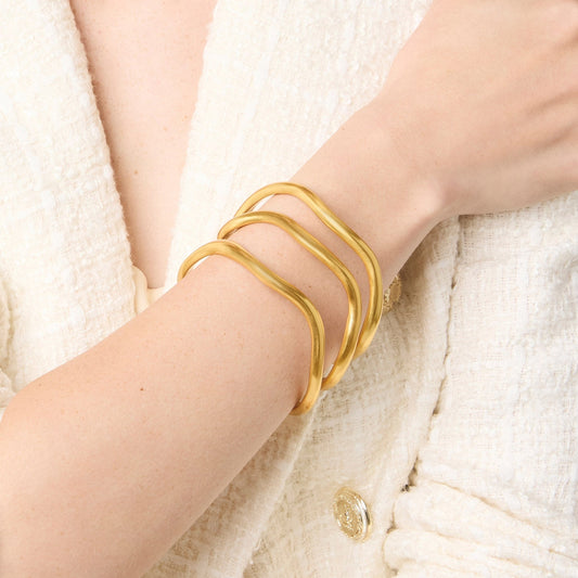 Wave Bangle (M)